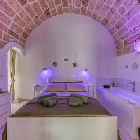 Andrea's Luxury Climatizzata Con Vasca Idromassaggio Nel Centro Storico * 프레제스