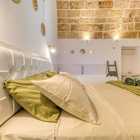 아파트 Andrea's Luxury Climatizzata Con Vasca Idromassaggio Nel Centro Storico *