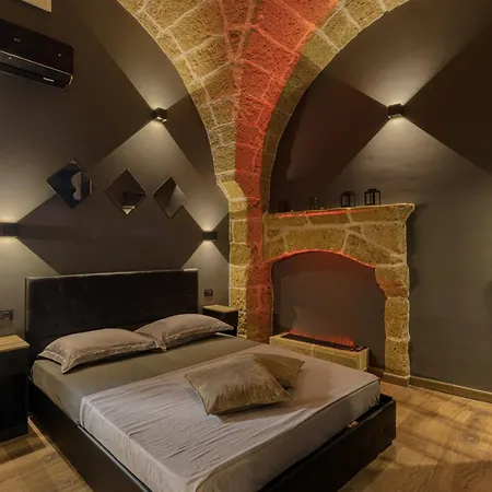 Andrea's Luxury Climatizzata Con Vasca Idromassaggio Nel Centro Storico 아파트 *