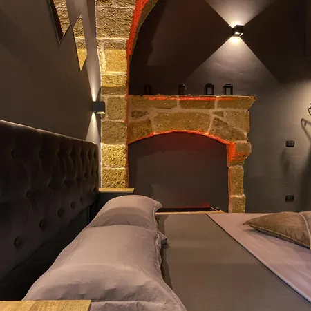 아파트 Andrea's Luxury Climatizzata Con Vasca Idromassaggio Nel Centro Storico *