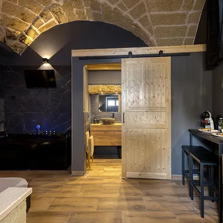 Andrea's Luxury Climatizzata Con Vasca Idromassaggio Nel Centro Storico