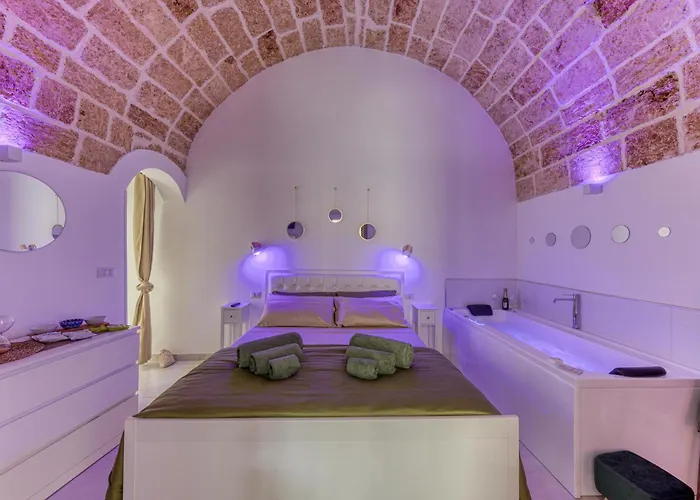Andrea's Luxury Climatizzata Con Vasca Idromassaggio Nel Centro Storico * Presicce