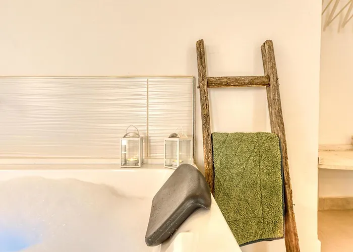 Andrea's Luxury Climatizzata Con Vasca Idromassaggio Nel Centro Storico