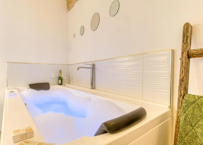 Andrea's Luxury Climatizzata Con Vasca Idromassaggio Nel Centro Storico * Presicce