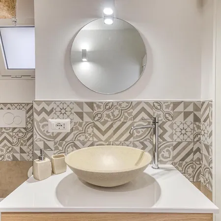 Andrea's Luxury Climatizzata Con Vasca Idromassaggio Nel Centro Storico Apartamento *