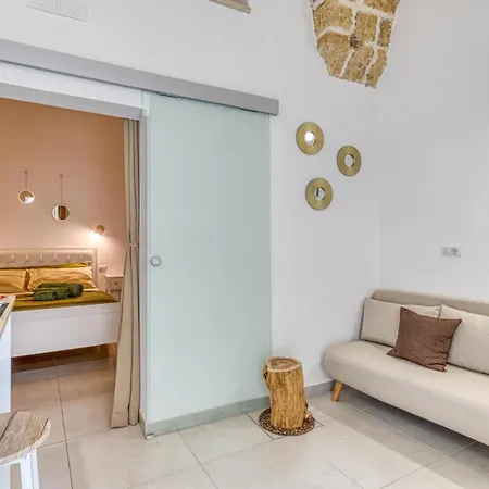 Andrea's Luxury Climatizzata Con Vasca Idromassaggio Nel Centro Storico Apartament