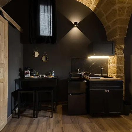 Andrea's Luxury Climatizzata Con Vasca Idromassaggio Nel Centro Storico Apartment