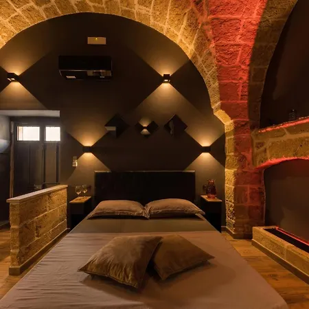 Andrea's Luxury Climatizzata Con Vasca Idromassaggio Nel Centro Storico