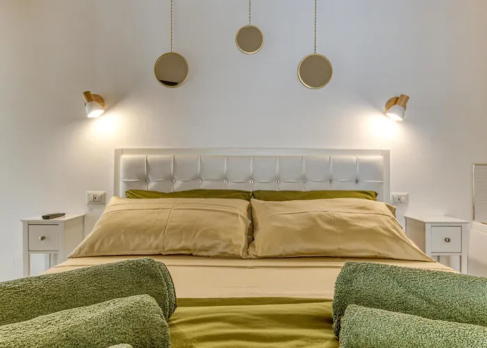 Andrea's Luxury Climatizzata Con Vasca Idromassaggio Nel Centro Storico Appartement *