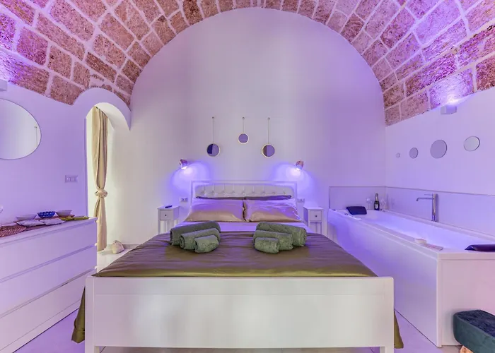 Andrea's Luxury Climatizzata Con Vasca Idromassaggio Nel Centro Storico Appartement Presicce